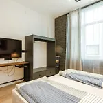 Viral 2 Bedroom Photo Studio Loft